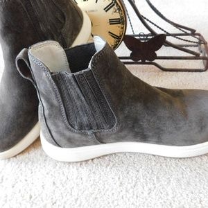AUREUS WOMENS   SIZE 7  Ankle Booties DARK GRAY S